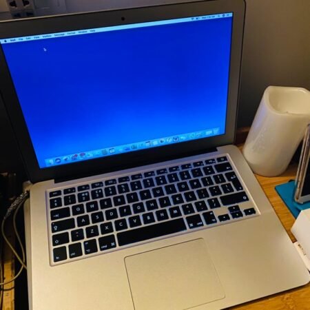 Apple Macbook Air